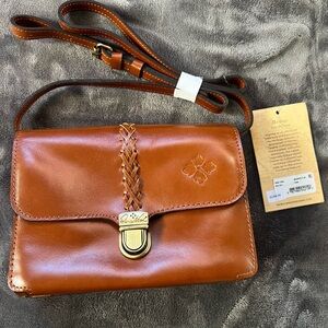 Brand new Patricia Nash cross body